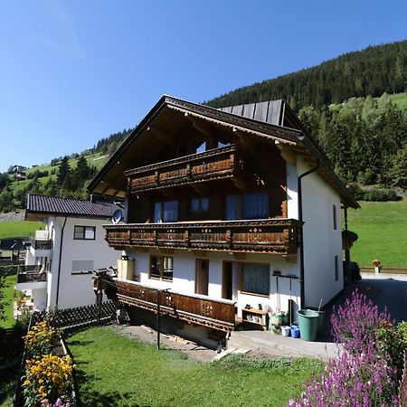 Apartment In Mayrhofen With A Balcony 外观 照片