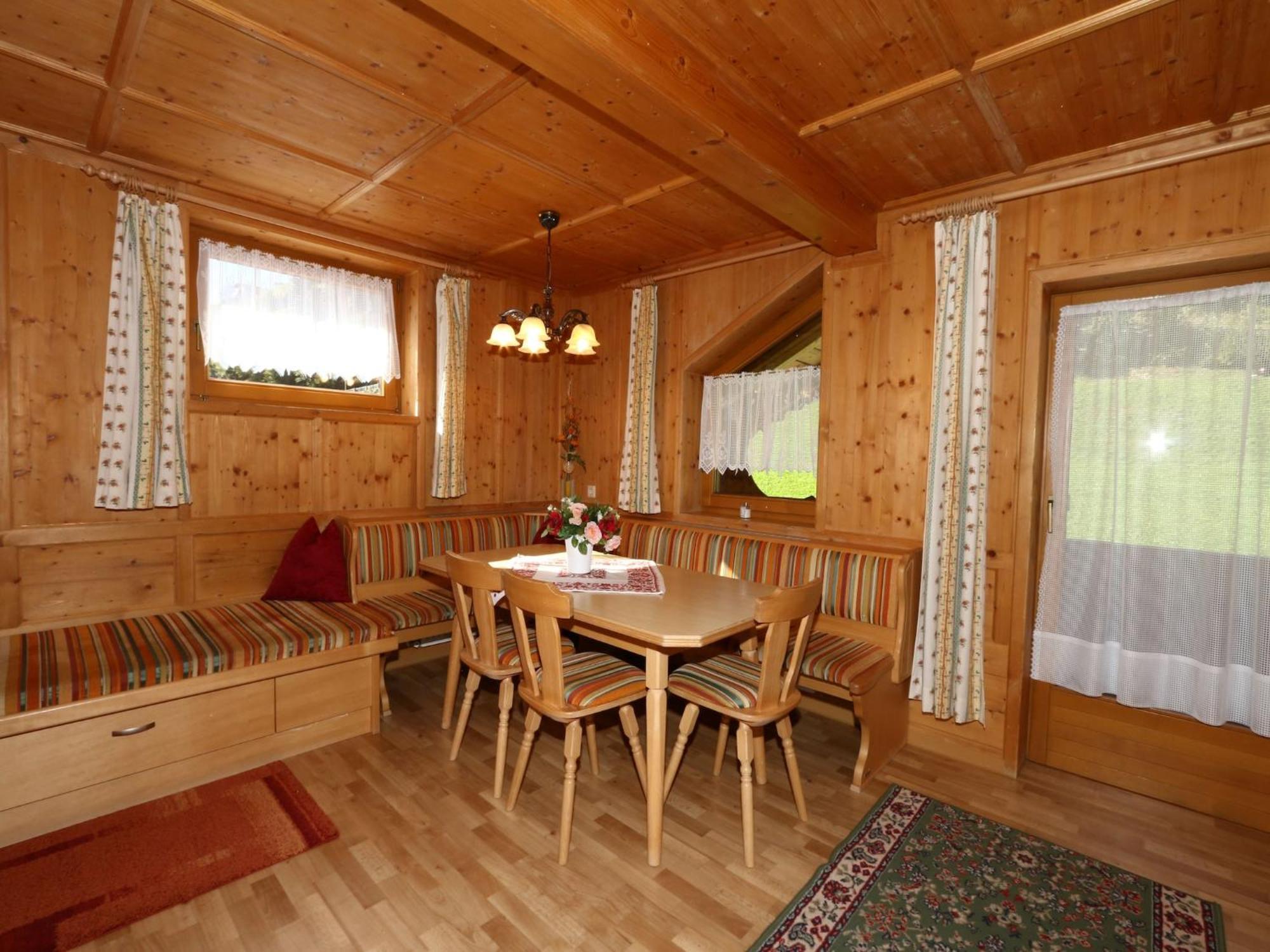 Apartment In Mayrhofen With A Balcony 外观 照片