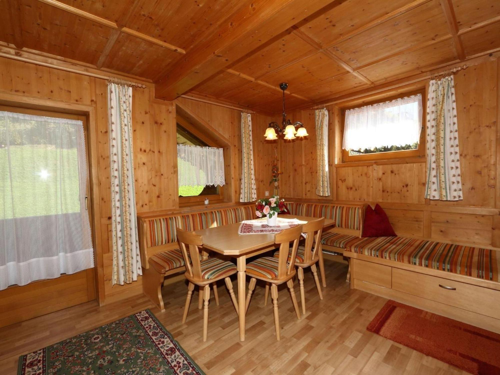 Apartment In Mayrhofen With A Balcony 外观 照片