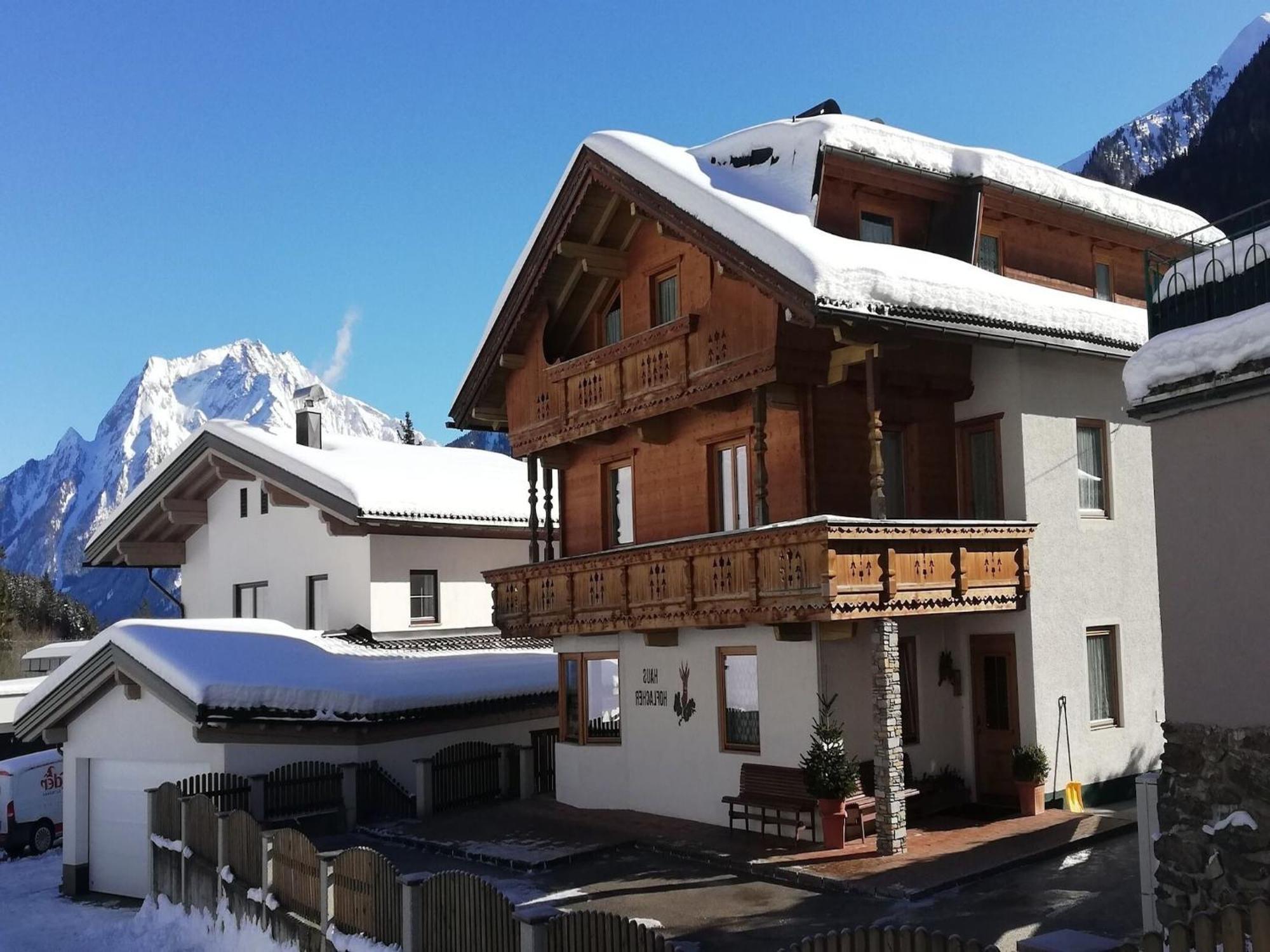 Apartment In Mayrhofen With A Balcony 外观 照片