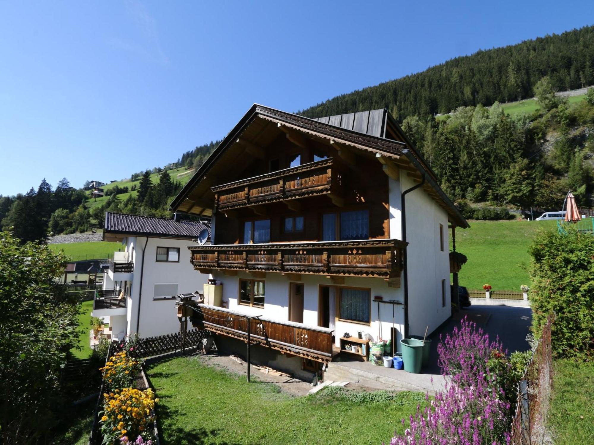 Apartment In Mayrhofen With A Balcony 外观 照片